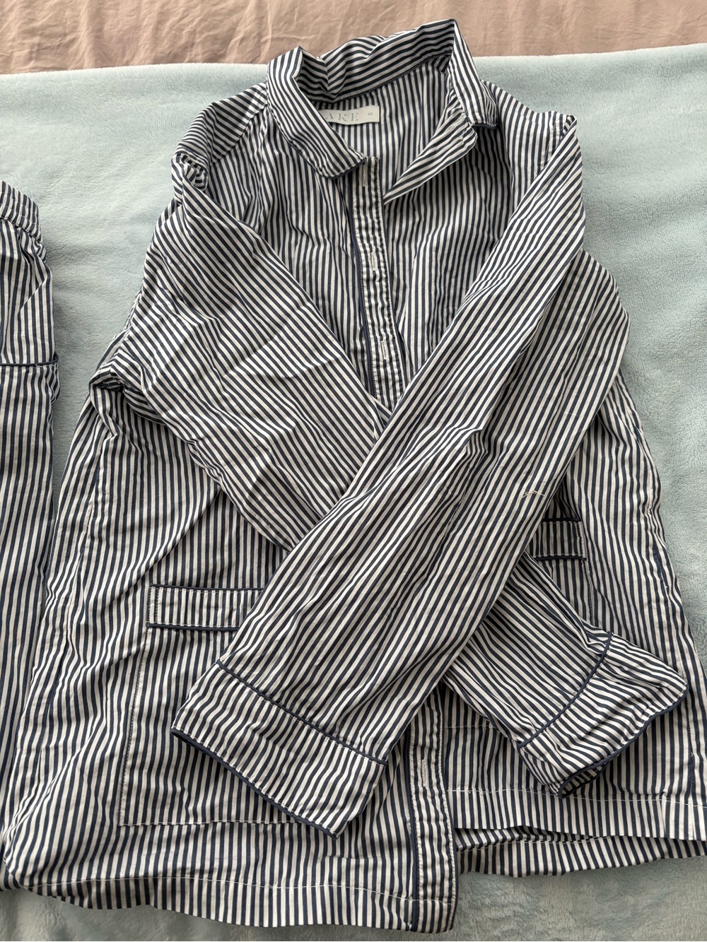 LAKE Striped Button-Front pajamas in Navy and White